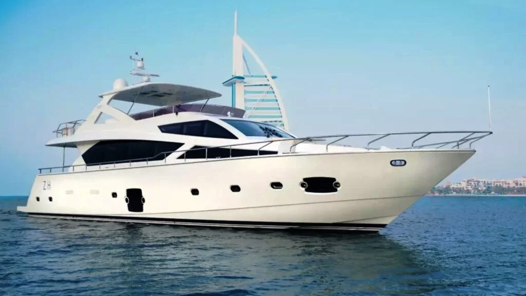 Luxury Private Yacht Tour Dubai